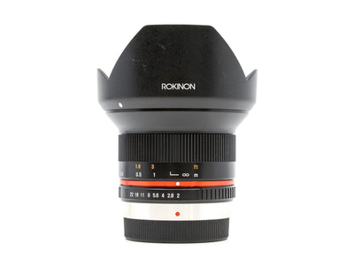 Rokinon 12 mm f/2 NCS CS – Micro Four Thirds Anschluss