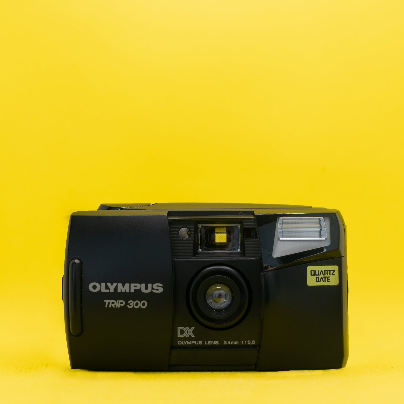 Olympus Trip 300: La Compacta de 35mm que Democratizó la Fotografía Analógica