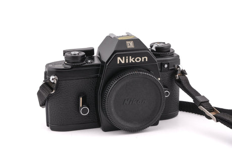 Nikon EM Zertifiziert Geprüft