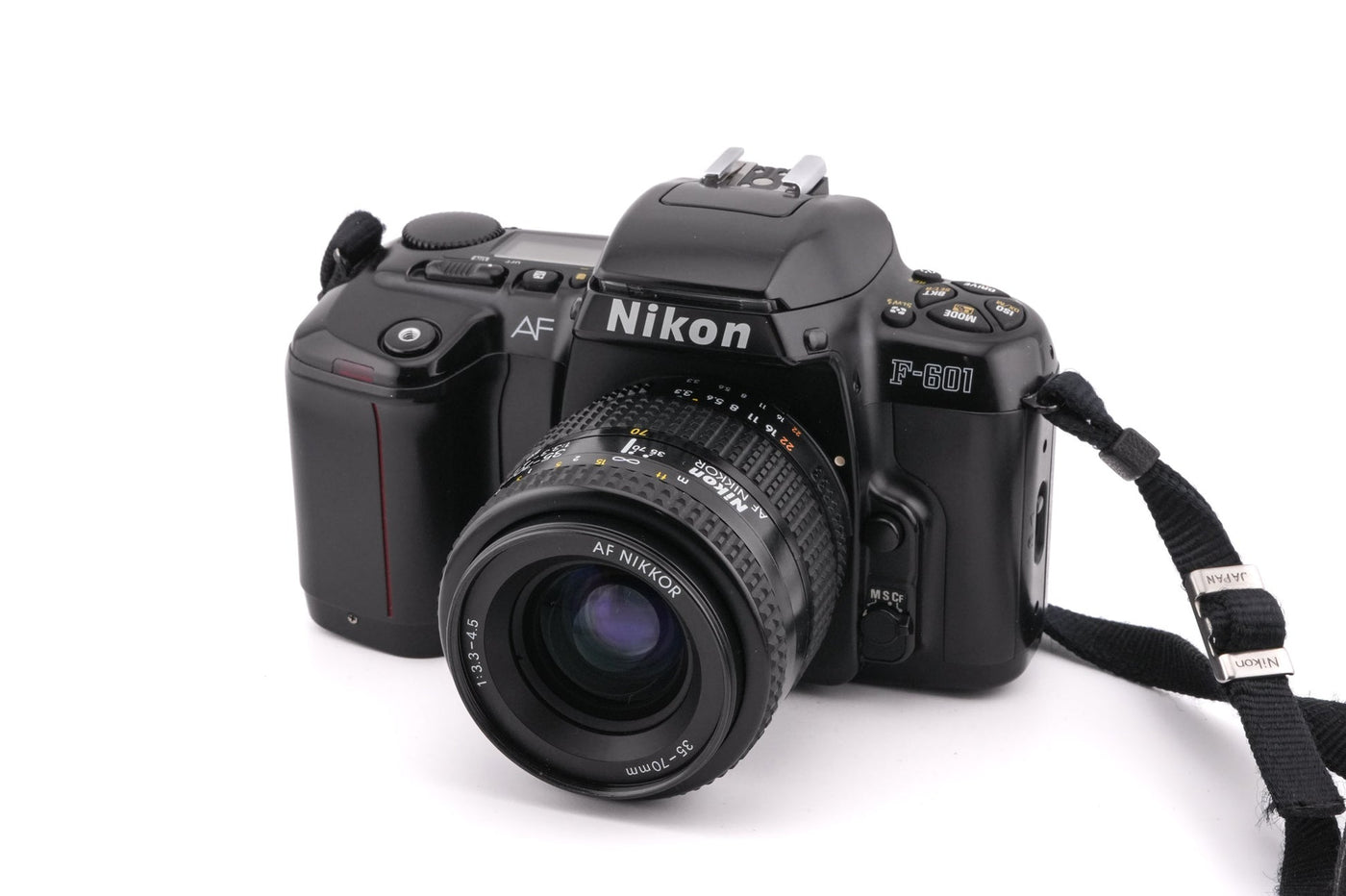 Nikon F-601 + 35-70mm f3.3-4.5 AF Nikkor · Hauptbild