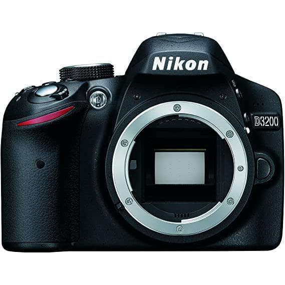 D3200 - Schwarz + Nikon AF-S DX NIKKOR 18-55 mm f/3.5-5.6 G II ED f/3.5-5.6 G · Hauptbild
