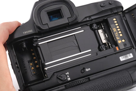 Canon EOS-1N + BP-E1 Akkupack