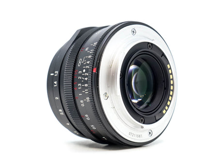 Voigtländer Nokton 35mm f/1.2 X – Fujifilm X Anschluss