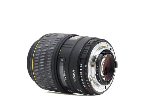 Sigma 105mm f/2.8 EX Makro - Nikon Anschluss