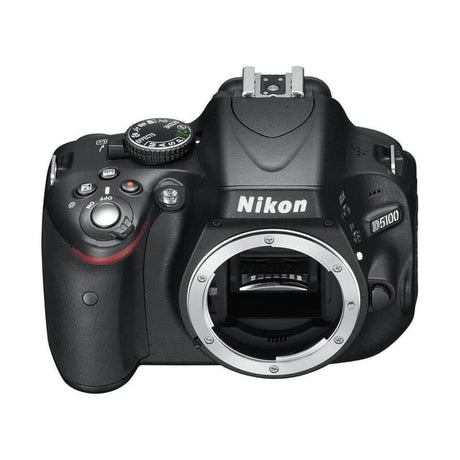 SLR D5100 - Schwarz + Nikon AF-S DX Nikkor 18-55mm f/3.5-5.6G f/3.5-5.6