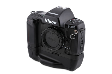 Nikon F90X + MB-10 Akkupack