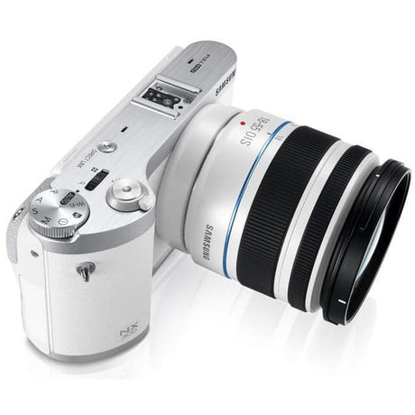 SLR NX1000 - Weiß + Samsung Objektiv 18-55 mm f/3.5-5.6 OIS III + Samsung Objektiv 50-200 mm f/4-5.6 ED OIS II f/3.5-5.6 + f/4-5.6
