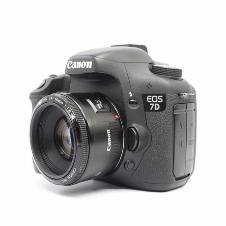 Canon EOS 7D - Schwarz + Canon EF 50mm f/1.8 II f/1.8