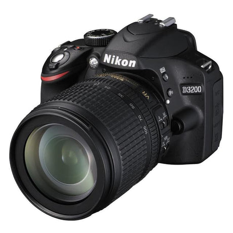 SLR D3200 - Schwarz + Nikon AF-S DX Nikkor 18-105mm F3.5-5.6G ED VR f/3.5-5.6