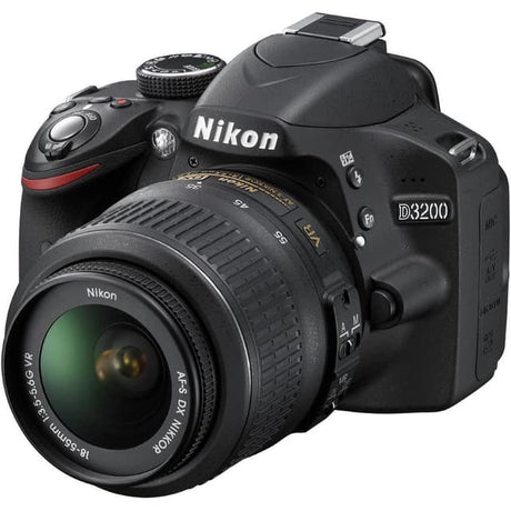 SLR D3200 - Schwarz + Nikon AF-S DX Nikkor 18-55mm f/3.5-5.6G VR II