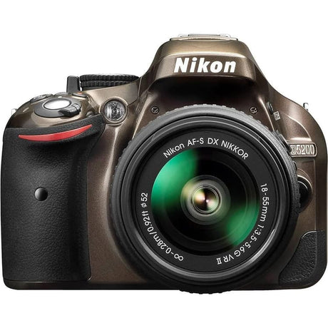 SLR D5200 - Braun + Nikon AF-S Nikkor DX 18-55mm f/3.5-5.6 G VR II