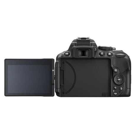 Nikon D5300 Spiegelreflexkamera - Schwarz + Nikon AF-S DX Nikkor 18-105mm f/3.5-5.6G ED VR Objektiv