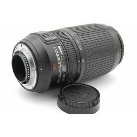 Nikon FX 70-300mm f/4.5-5.6 Objektive
