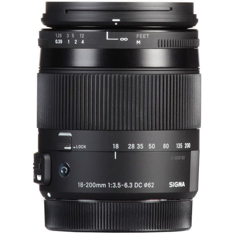 NIKON 18-200mm f/3.5-6.3 Objektive