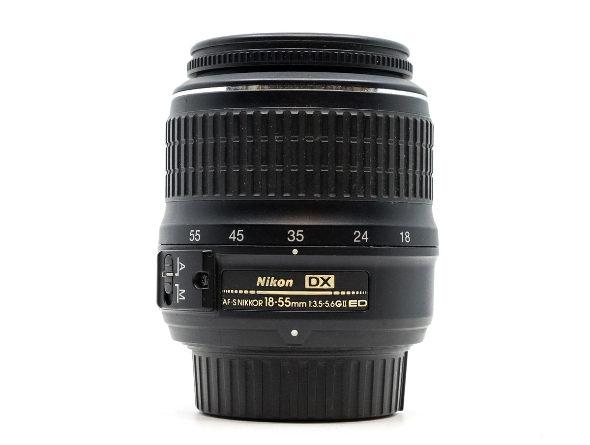 Nikon AF-S DX Nikkor 18-55mm f/3.5-5.6G ED II · Hauptbild