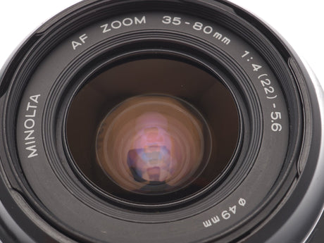 Minolta Dynax 303Si + 35-80mm f4-5.6 AF Zoom + Gegenlichtblende für A 35-80mm f4-5.6