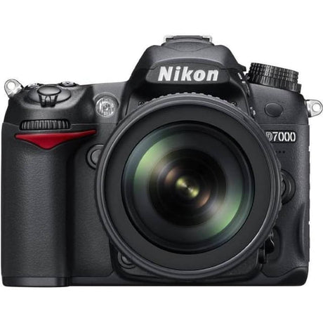 SLR D7000 - Schwarz + Nikon AF-S Nikkor 18-105mm f/3.5-5.6G ED f/3.5-5.6