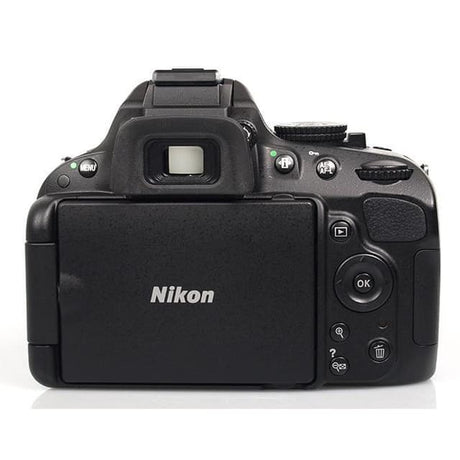 SLR D5100 - Schwarz + Nikon AF-S DX Nikkor 18-55mm f/3.5-5.6G VR