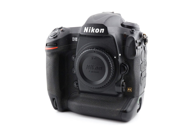 Nikon D5 + MH-26a Cargador de Batería - Cámara Digital Reacondicionada (Negro) de segunda mano en Camera Market