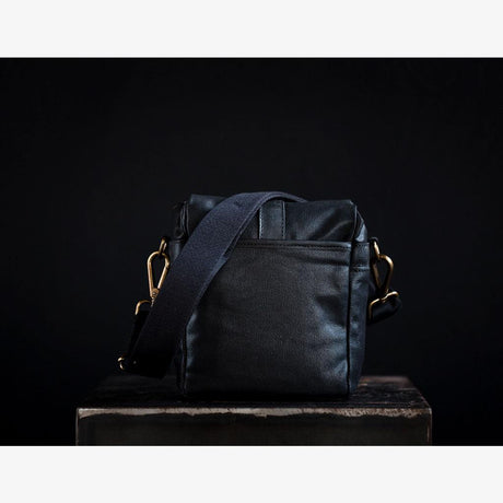 Berlin Black Waxed Canvas Kameratasche