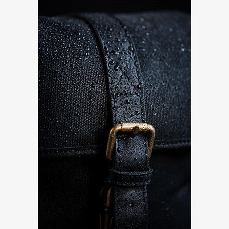 Berlin Black Waxed Canvas Kameratasche