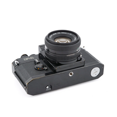 Canon F-1n + 50mm f1.8 FDn – Vintage Analoge 35mm SLR Premium Spiegelreflexkamera