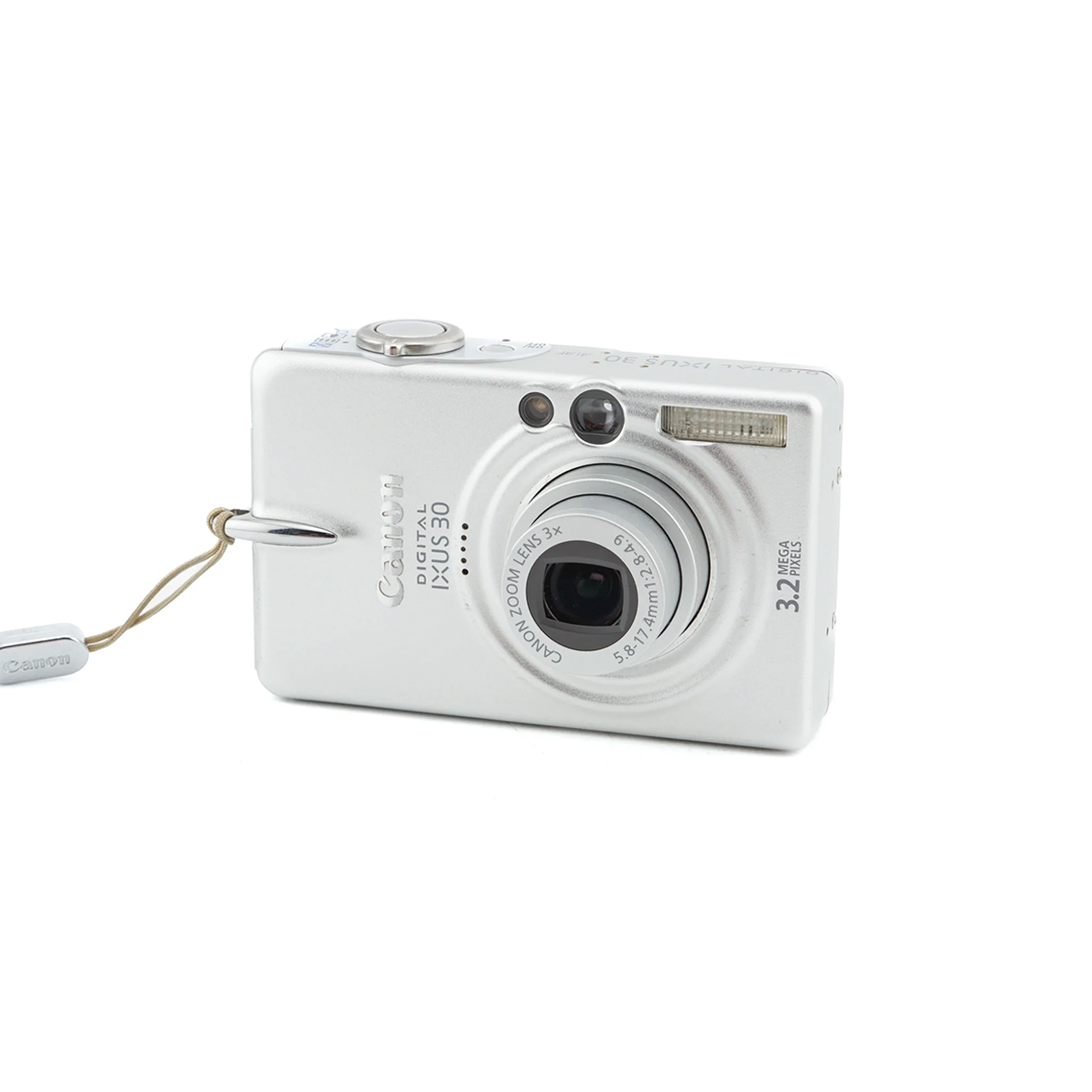 Canon IXUS 30 – Vintage Digicam · Hauptbild