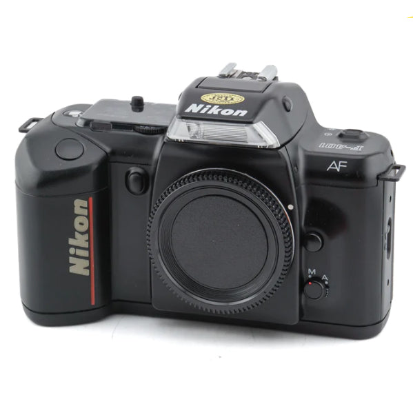 Nikon F-401 (Nur Gehäuse) - 35mm SLR Filmkamera · Hauptbild