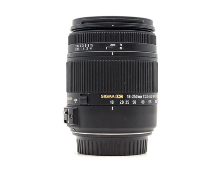 Sigma 18-250mm f/3.5-6.3 DC Macro OS HSM - Canon EF-S Anschluss
