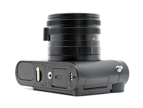 **Leica Q3**