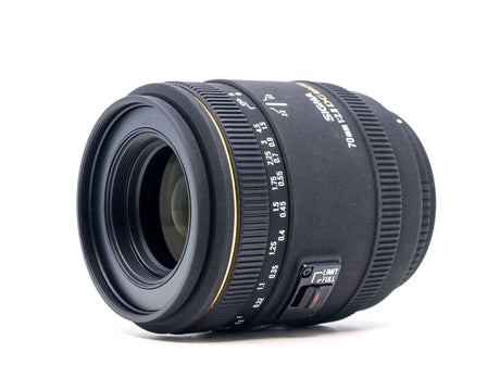 Sigma 70mm f/2.8 EX DG Makro - Nikon Anschluss