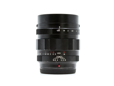 Voigtländer Nokton 42,5 mm f/0,95 – Micro Four Thirds Anschluss