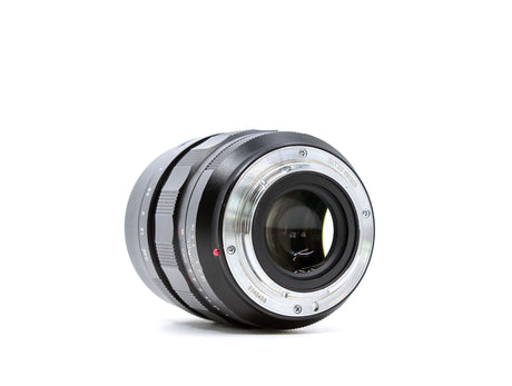 Voigtländer Nokton 42,5 mm f/0,95 – Micro Four Thirds Anschluss