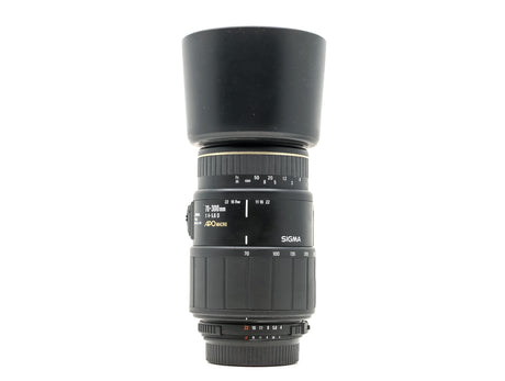 Sigma 70-300mm f/4-5.6 APO Macro – Nikon Anschluss