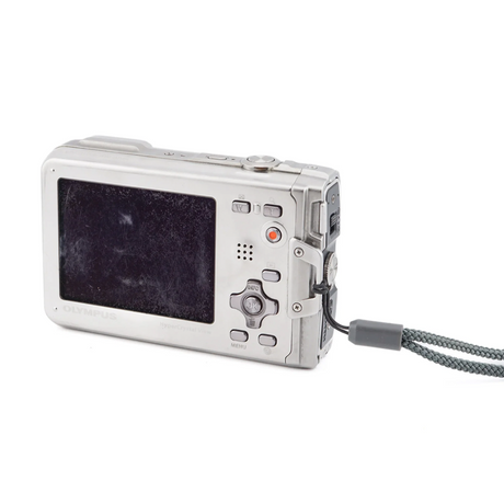 Olympus Mju Tough 8010 – Digitale Vintage-Kamera
