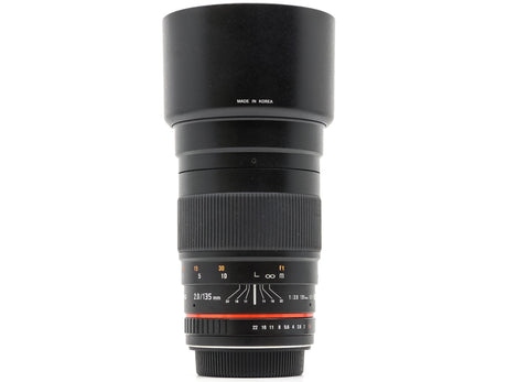 Samyang 135mm f/2 ED UMC - Canon EF Anschluss