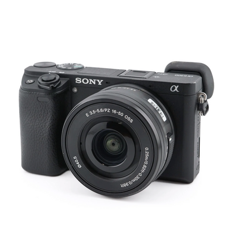 Sony A6300 + 15-50mm f3,5-5,6 PZ OSS E