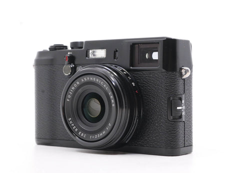 Fujifilm X100 (Limitierte Schwarz-Edition)