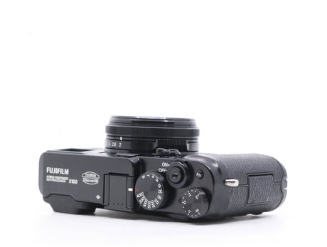 Fujifilm X100 (Limitierte Schwarz-Edition)