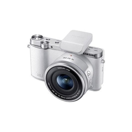 NX3000 – Weiß + Samsung NX 16-50mm f/3.5-5.6 Power Zoom ED OIS + 50-200mm f/4.0-5.6 ED OIS III f/3.5-5.6 + f/4-5.6