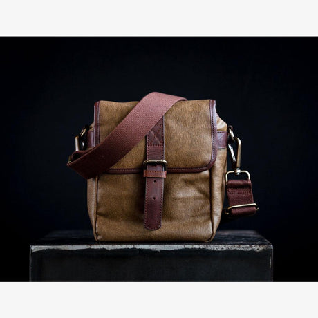 Berlin Olive Green Waxed Canvas Kameratasche