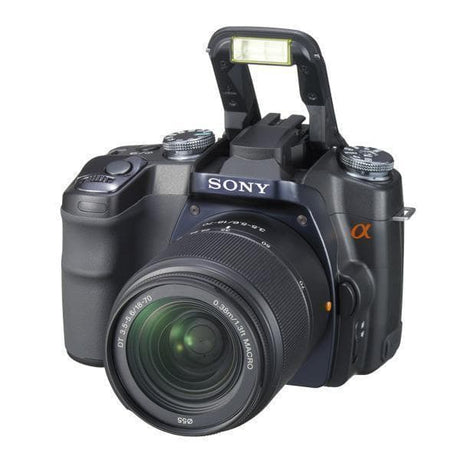 Alpha DSLR-A100 Spiegelreflexkamera - Schwarz + Sony DT 18-200mm f/3.5-6.3