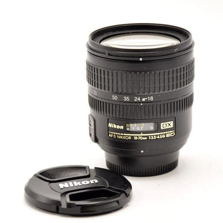 Nikon 18-70mm f/3.5-4.5 Objektive