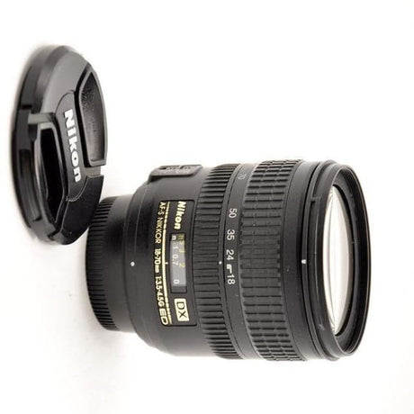 Nikon 18-70mm f/3.5-4.5 Objektive