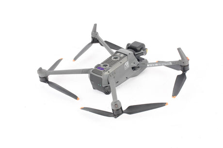 DJI Mavic 3 Pro Fly More Combo