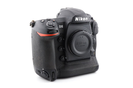 Nikon D5 + MH-26a Akkuladegerät - Generalüberholte Digitalkamera (Schwarz)