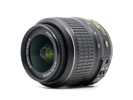 Nikon AF-S DX Nikkor 18-55mm f/3.5-5.6G VR