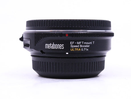 Metabones EF auf Micro Four Thirds T Speed Booster ULTRA 0,71x