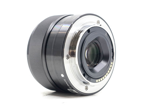 Sony E 35mm f/1.8 OSS