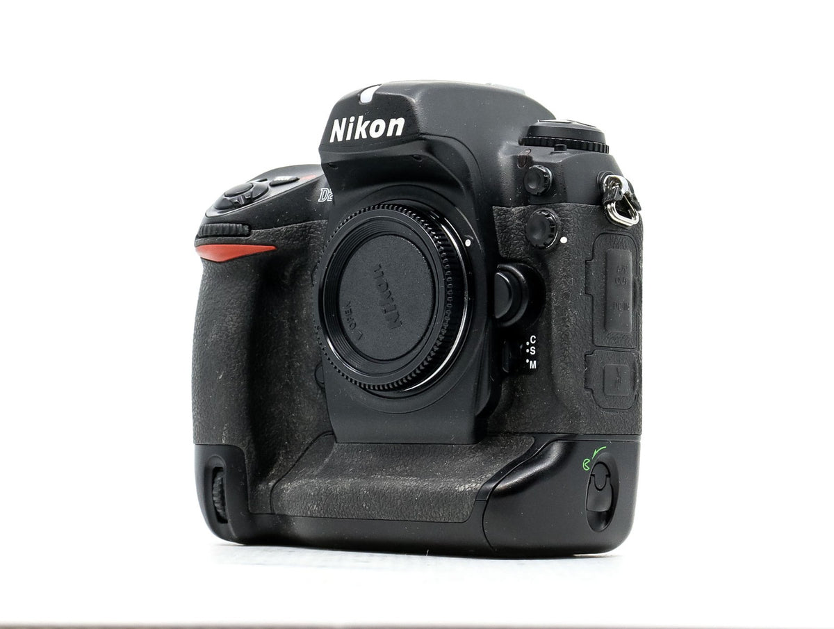Nikon D2X · Hauptbild